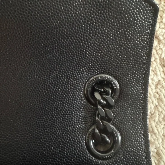 Saint Laurent Black Medium Quilted Leather Shoulder Bag - Picture 7 of 11